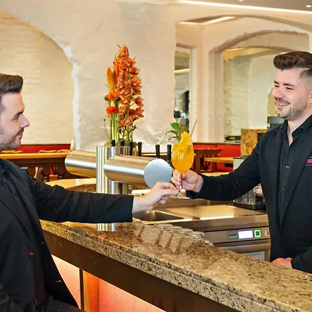 Hotell Deutsche Eiche 3*