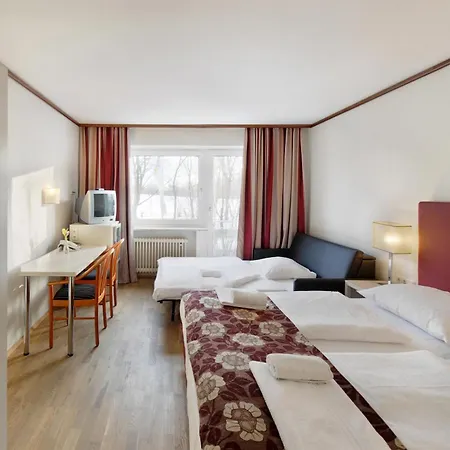Ambassador Parkhotel 3*