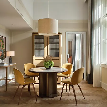 Отель Rosewood 5*