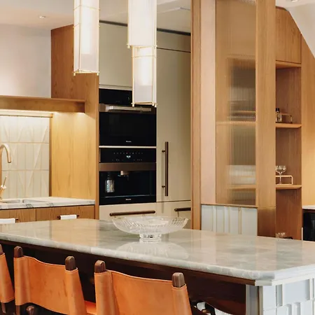 Rosewood Отель 5*