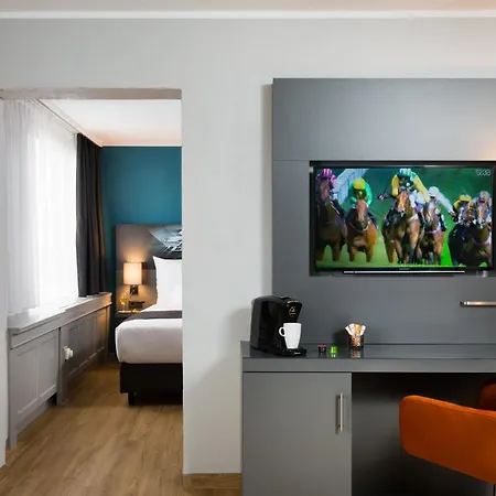 Hotel Leonardo Arabellapark 4*