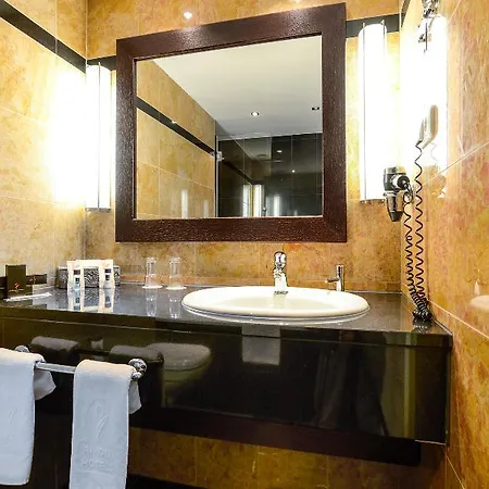 Hotel Ambiance Rivoli 4*