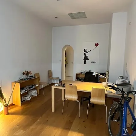 Grosse In Der Isarvorstadt Apartment *
