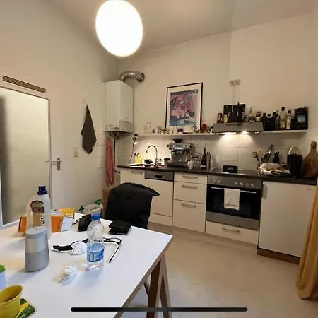 Grosse In Der Isarvorstadt Apartment Munich