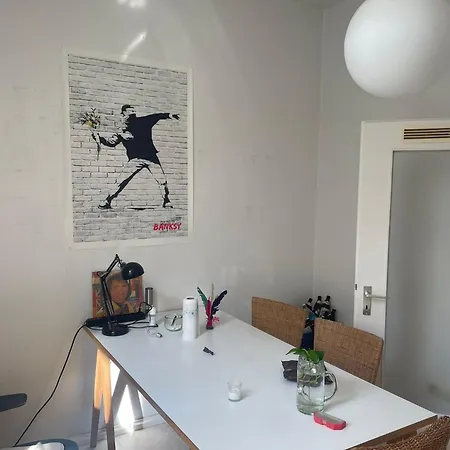 Apartment Grosse In Der Isarvorstadt