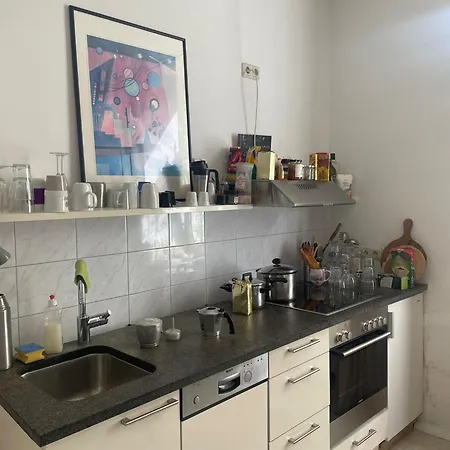 Grosse In Der Isarvorstadt Apartment Munich