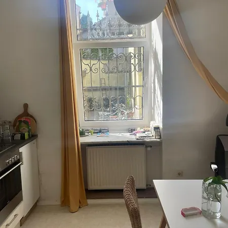 Grosse In Der Isarvorstadt Apartment Munich