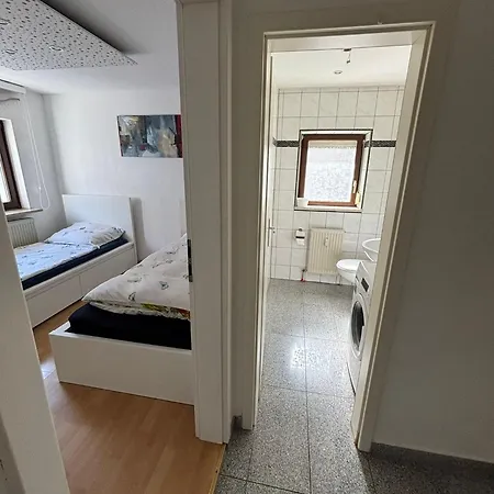 아파트 Erdgeschosswohnung Neben Schloss Blutenburg Mit Privatem Garten *