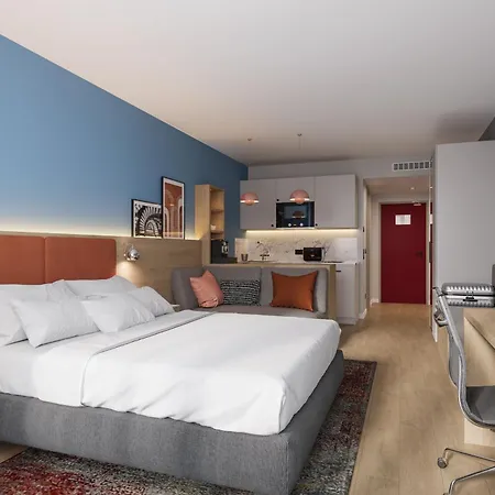 By Marriott 4* München