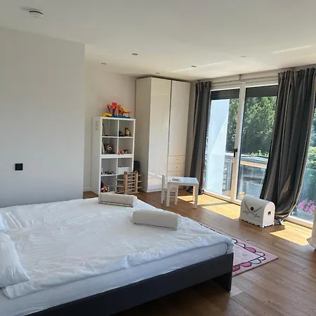 Outstanding 9 Bedroom With Pool In * Munich