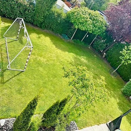 Villa Outstanding 9 Bedroom With Pool In Munich