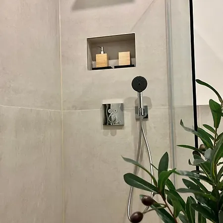 Leni Living - Klein! Fein! Dein! Apartment *