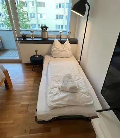 דירה 2 Br- New, Cozy For 5 People מינכן