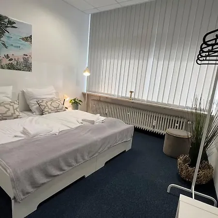 Beckhomes- New, Unique For 16 People ميونيخ