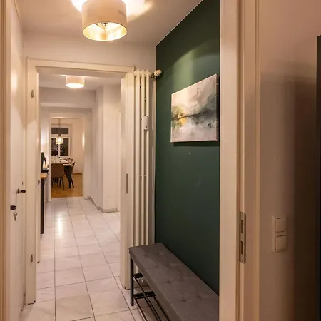 Appartement Large 110 Qm, 3 Bedrooms And Very 1-12 Guests