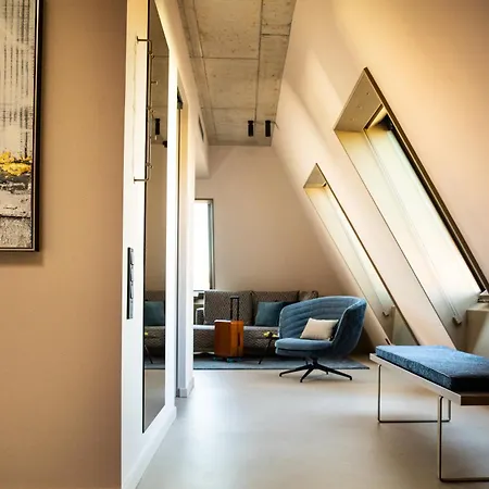 Hotel Miano & Bar 3*