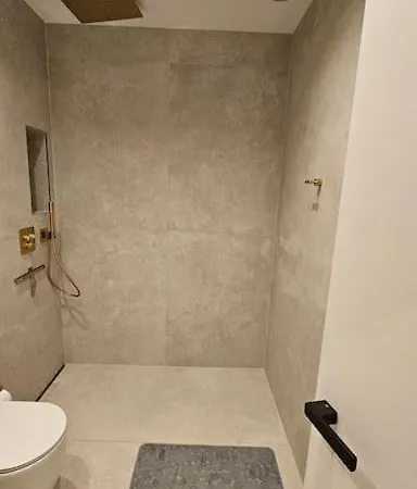 Ug Neubau - Pool, Gym, Sauna, Zweites Bad Extra Buchbar Appartamento Monaco di Baviera