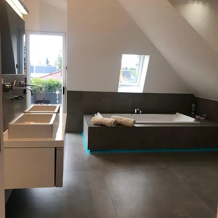 Outstanding 9 Bedroom With Pool In