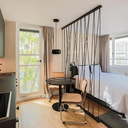 Bob W Schwabing 4* Münih