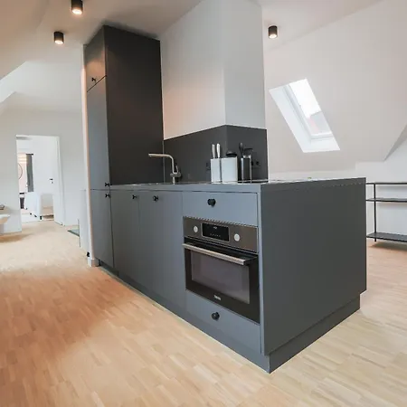Bob W Schwabing 4* Münih