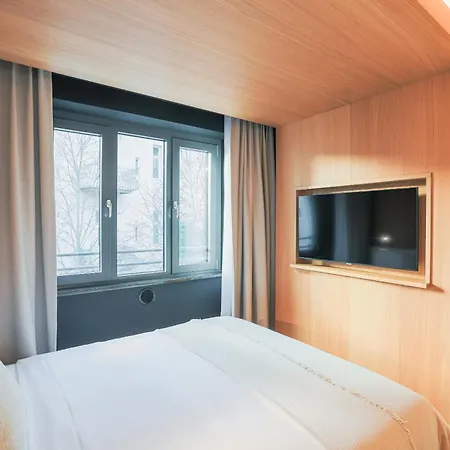 Hotello Schwabing 4*