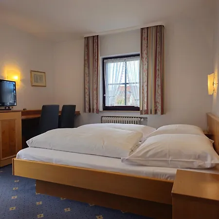 Гостевой дом Arrivel Hotel Am Bergson - Bisher Hotel Neuner