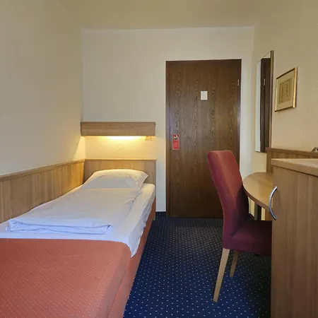 Гостевой дом Arrivel Hotel Am Bergson - Bisher Hotel Neuner 3*