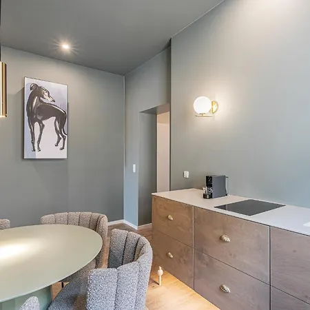 Kalm - A Design Aparthotel *