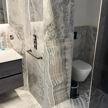 Luxusapartment Im Herzen Muenchens Fuer 1-4 Personen Apartman