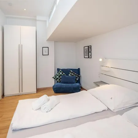 Apartman Stylisch Eingerichtete Mitten In Muenchen!