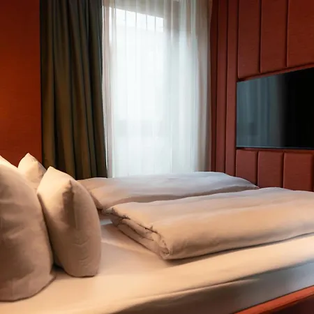 Cocoon Theresienwiese 4* מינכן