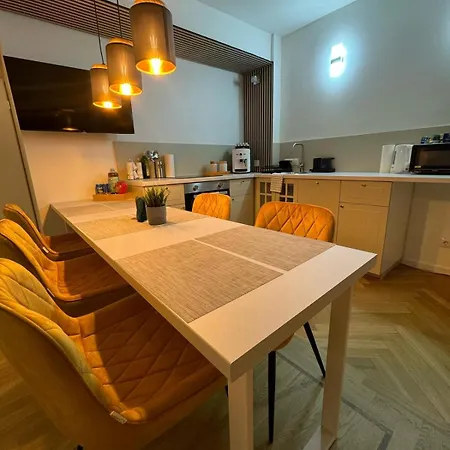 Place Direkt Am Karlsplatz - Stachus 70 Qm Mit 2 Schlafzimmer Mila Munich