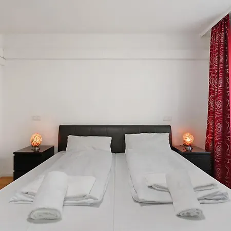 Aldars 15 Apartment Munich
