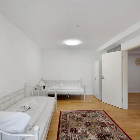 Apartment Aldars 15 *