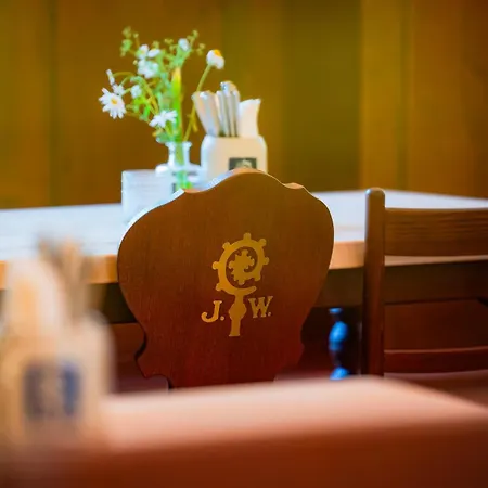 Augustiner Gutshof Menterschwaige Hotel *