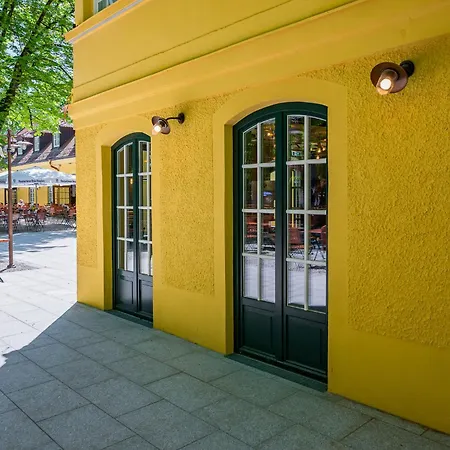 Hotel Augustiner Gutshof Menterschwaige Munich