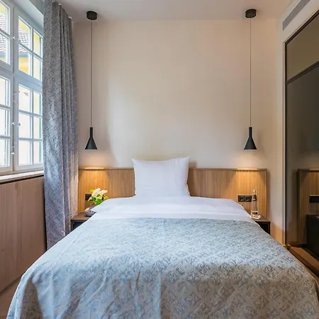 Augustiner Gutshof Menterschwaige Hotel Munich