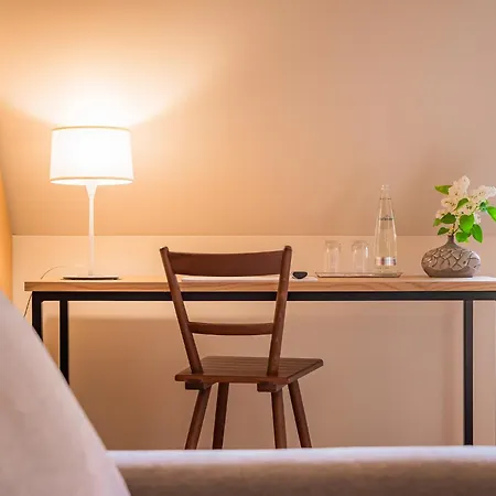 Hotel Augustiner Gutshof Menterschwaige Munich