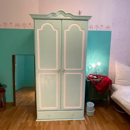 Fridas Room-dein Rueckzugsort Δωμάτια σε οικογενειακή κατοικία Μόναχο