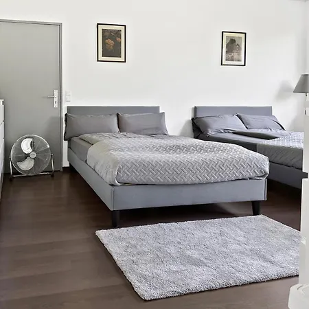 Group Oasis In Munich Cinema, Pool Table, 17 Beds * Mnichov