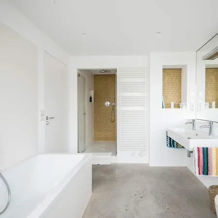 Quiet Meets Elegance In Munichs Center