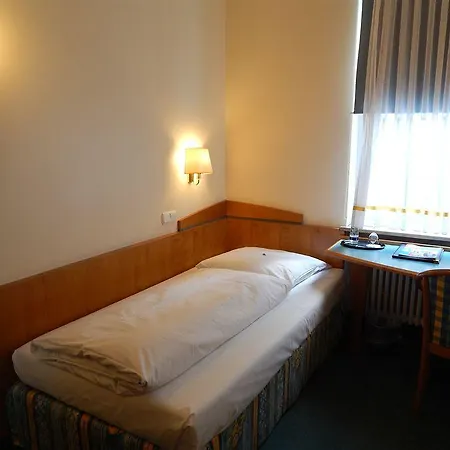 Daniel 3* Munich