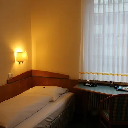 Daniel 3* Munich
