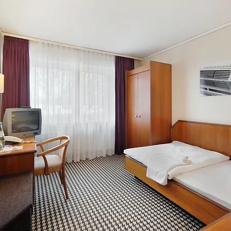 Ambassador Parkhotel 3*