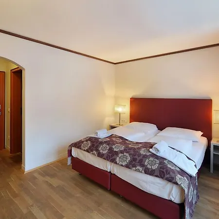 Ambassador Parkhotel 3* Múnich