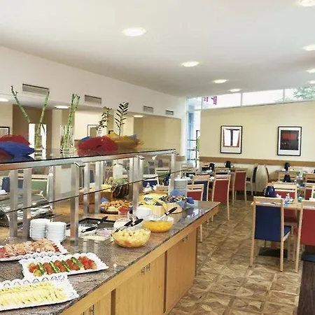 Hotel Ana Living By Arthotel Ana 3*