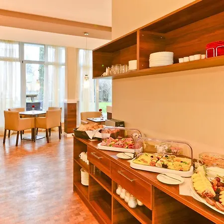Hotel Empress Boutique Hotel 3*