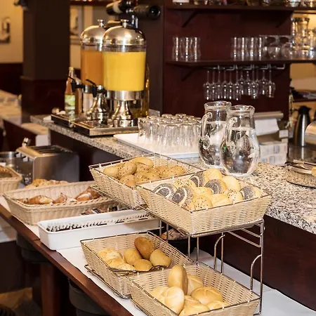 Hotell Downtown Vi Vadi