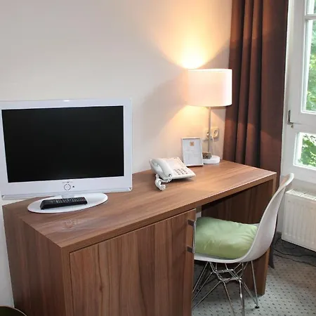 Guest house Am Schlosspark 3*