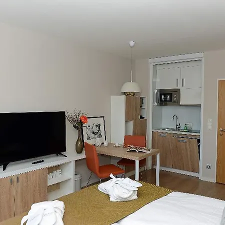 Frederics Schwabing 4* מינכן